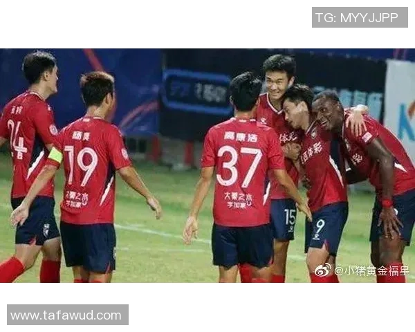 南京足球队在全国耐力排行榜中荣登第六名展现出色竞技状态与团队实力 南京足球队在全国耐力排行榜中荣登第六名展现出色竞技状态与团队实力