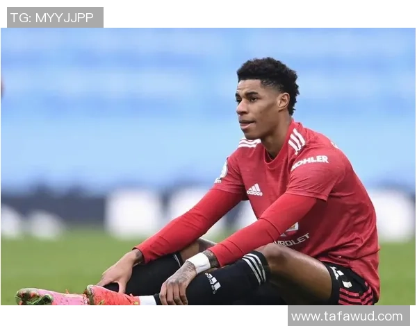 足球明星言辞激烈引发争议球迷热议其言论背后的真相与影响 足球明星言辞激烈引发争议球迷热议其言论背后的真相与影响