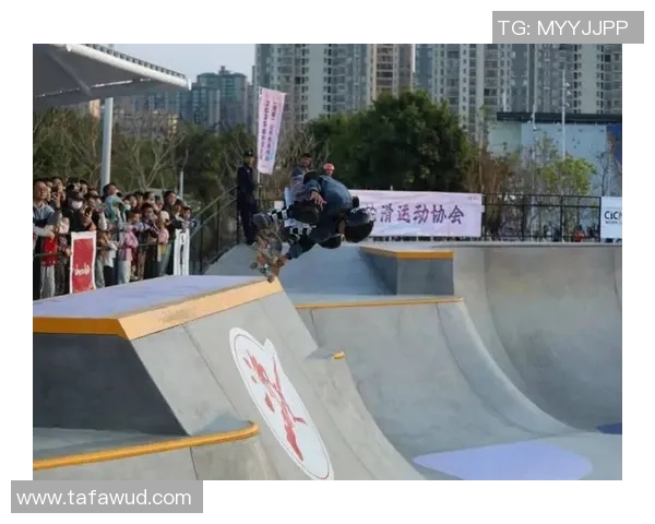 滑板纪实：记录北京滑板队的突破历程